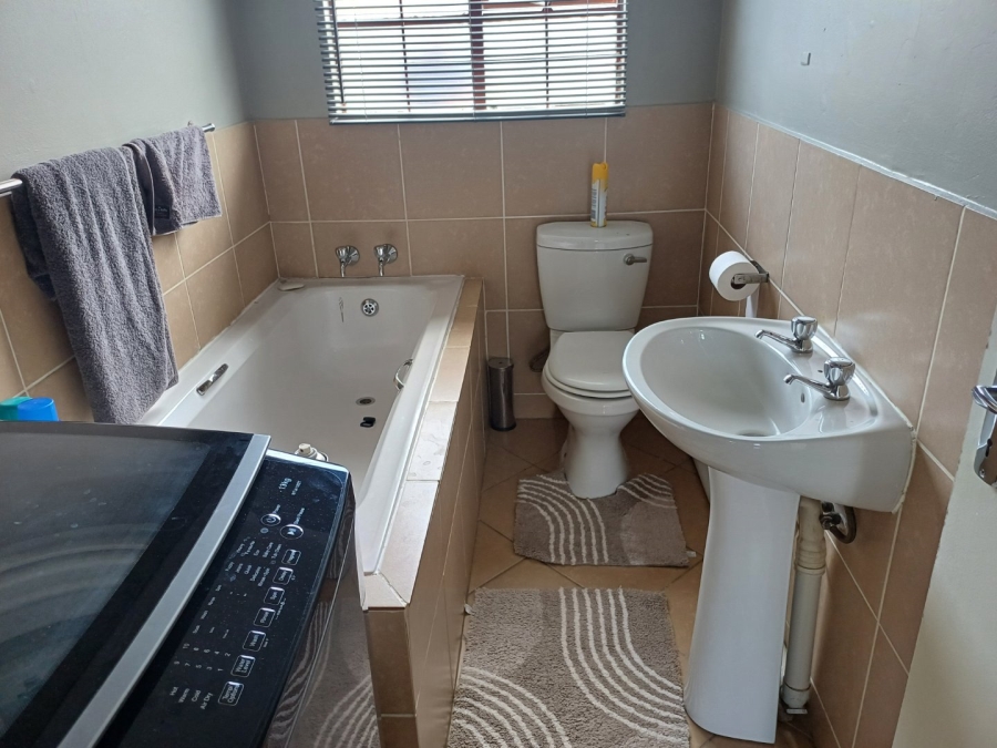 3 Bedroom Property for Sale in Pinehaven Free State